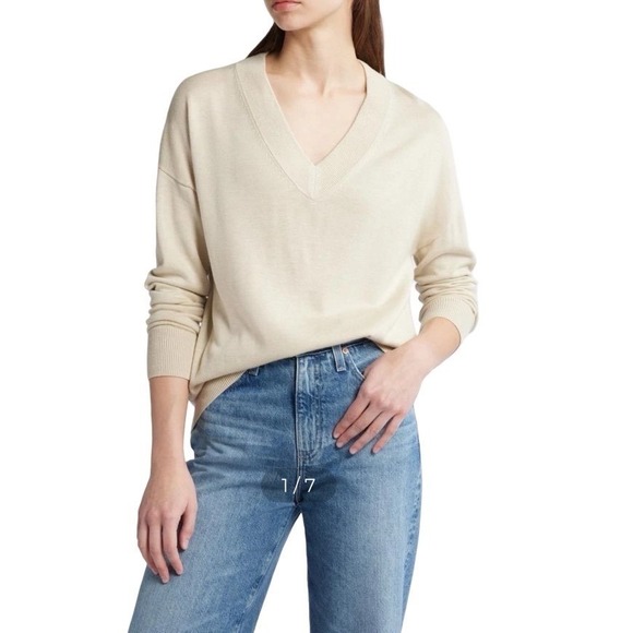 Treasure & Bond Sweaters - Treasure & Bond V-Neck Sweater Wool blend sweater Women's size S